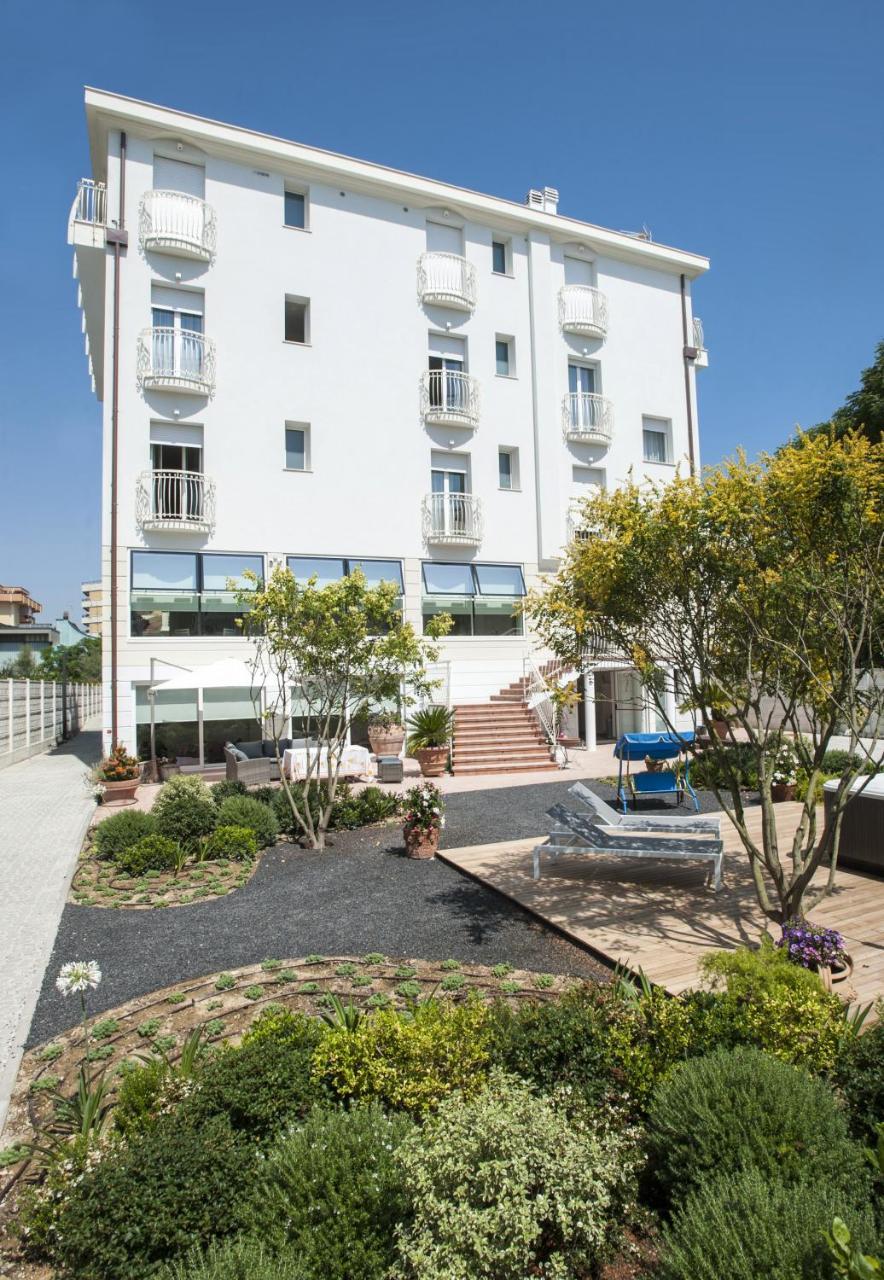 Bed and Breakfast Mon Pays Bellaria-Igea Marina Esterno foto